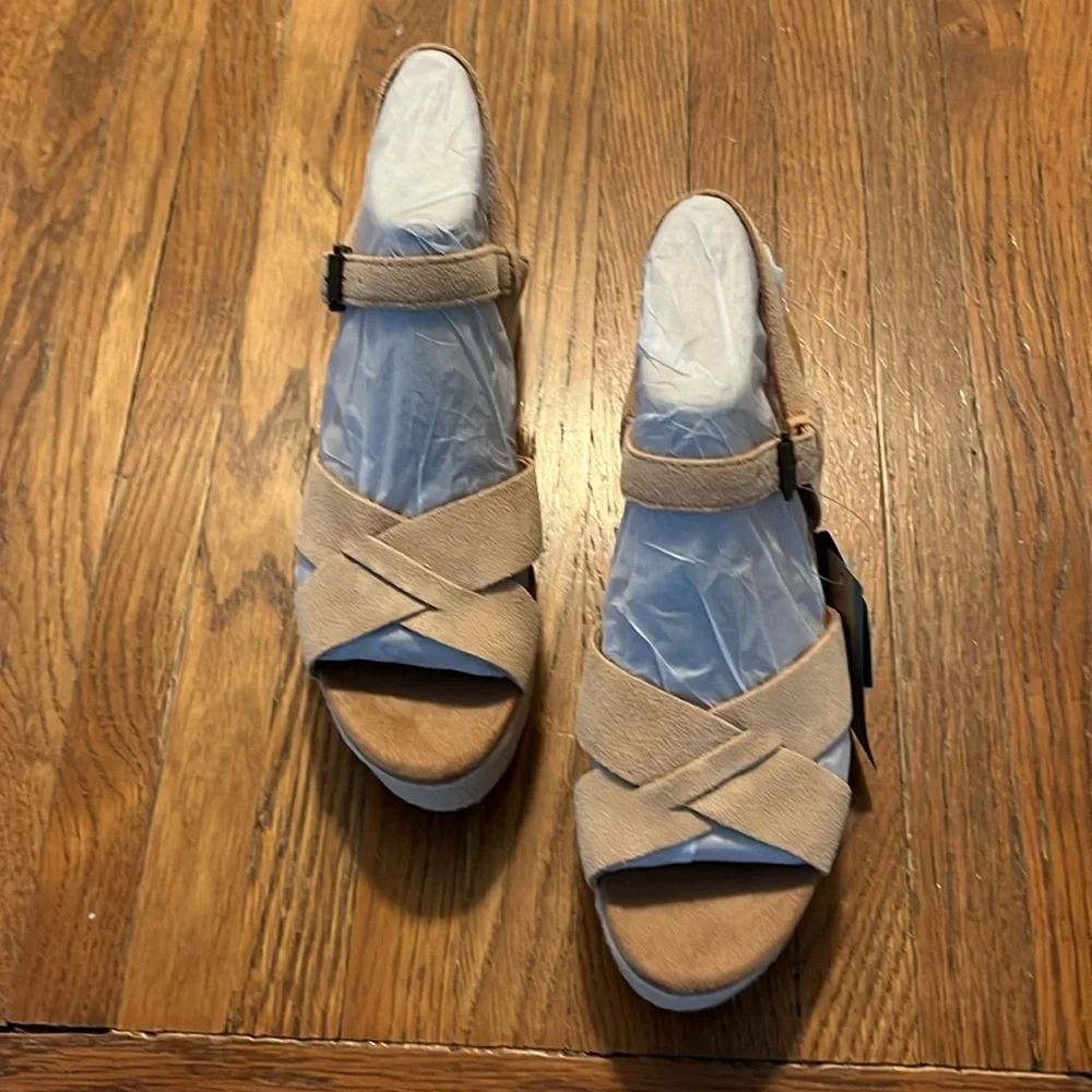 Tom's Willow Platform Sandal Honey Suede Beige size 7.5 - Picture 2 of 9